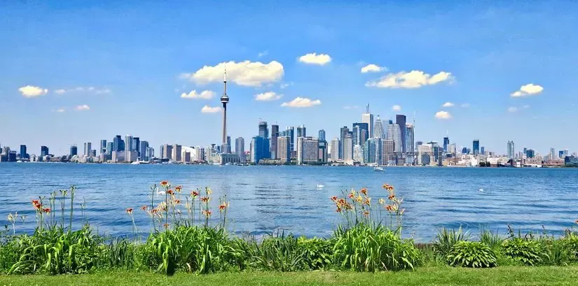 Move to france from canada